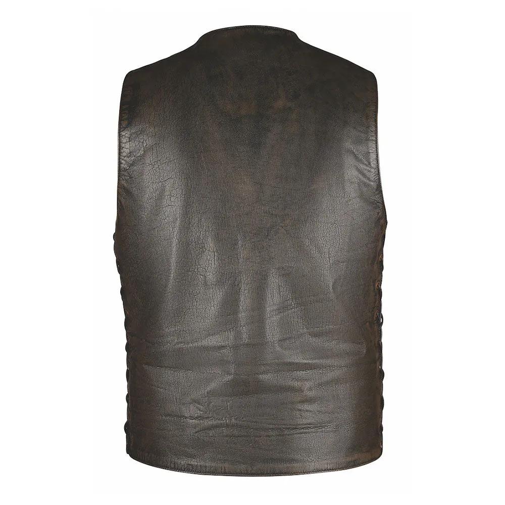 Made from buffalo leather and featuring antique brass hardware, it combines ample storage with a classic design. Perfect for everyday wear, it strikes the right balance between style and practicality.