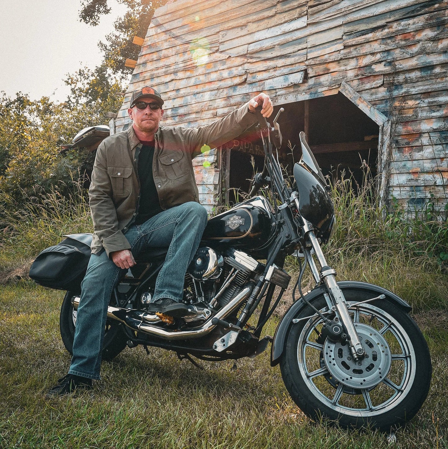 This versatile garment seamlessly blends style with motorcycle-ready features, making it a standout choice for riders and fashion-conscious individuals alike.