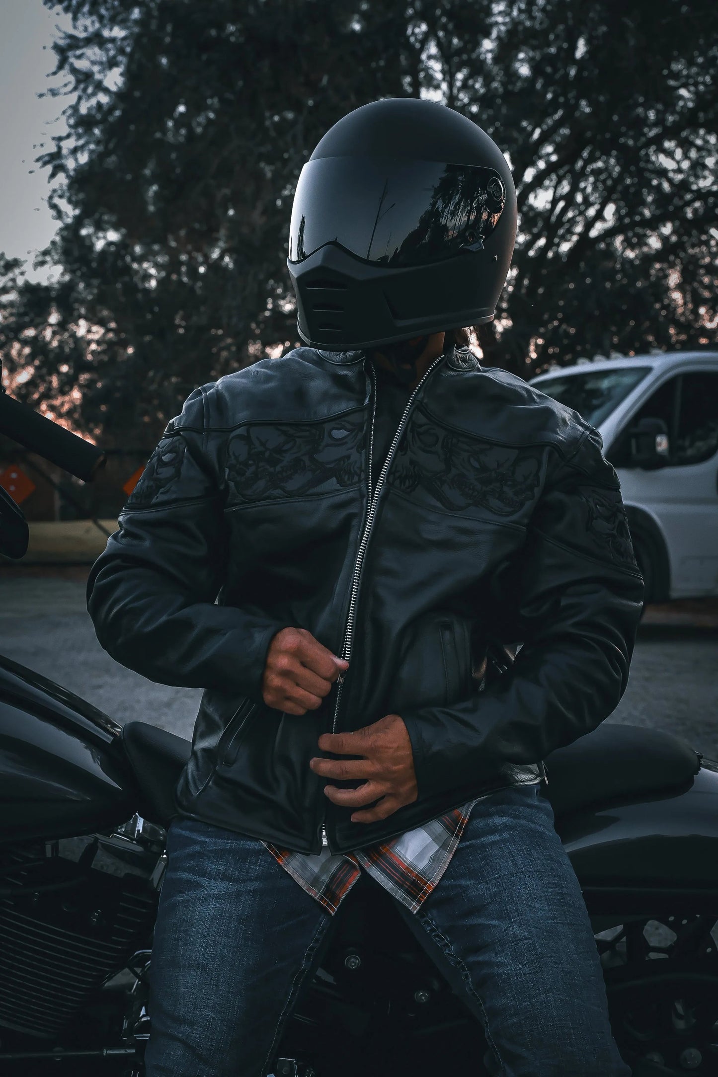 6916.00 - Mens Premium Leather Jacket - Unik International Inc