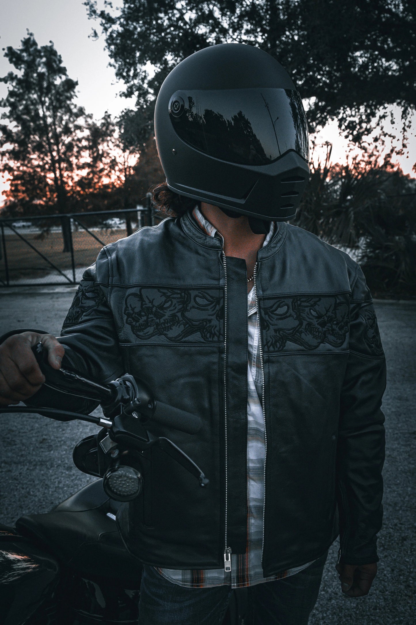 6916.00 - Mens Premium Leather Jacket - Unik International Inc