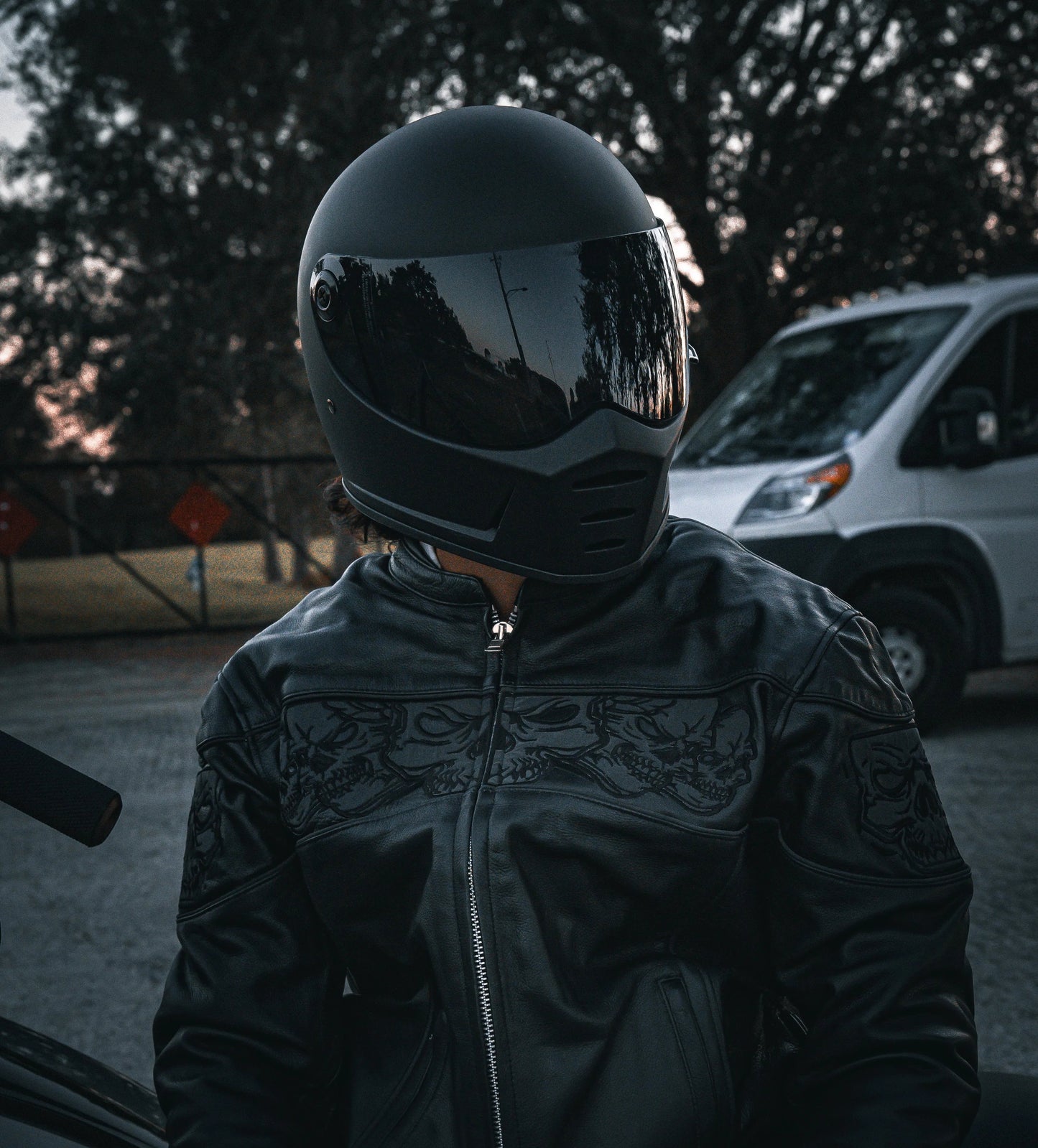 6916.00 - Mens Premium Leather Jacket - Unik International Inc