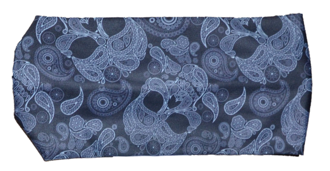 headband in black and white