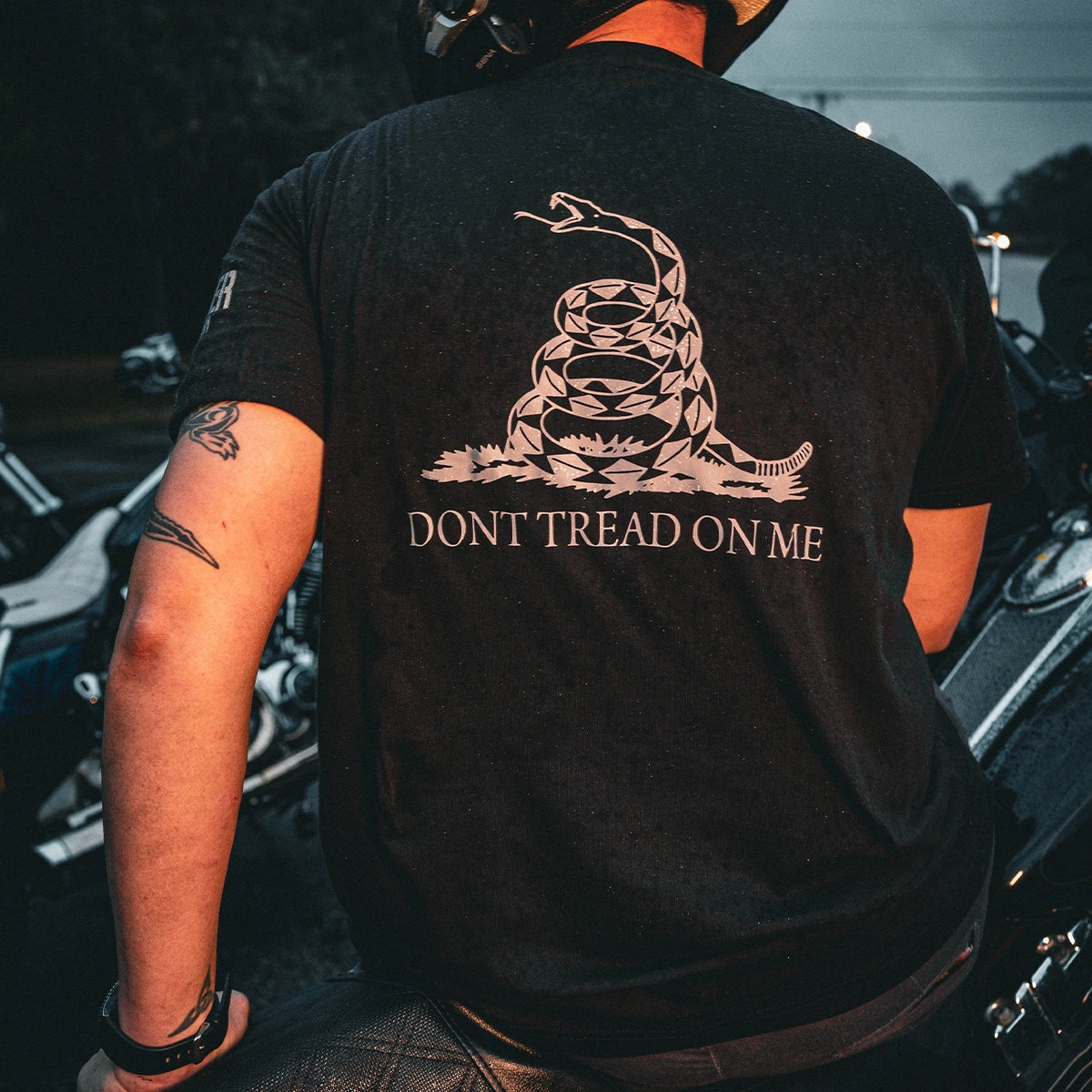 Mens Dont Tread on Me T-Shirt - Black