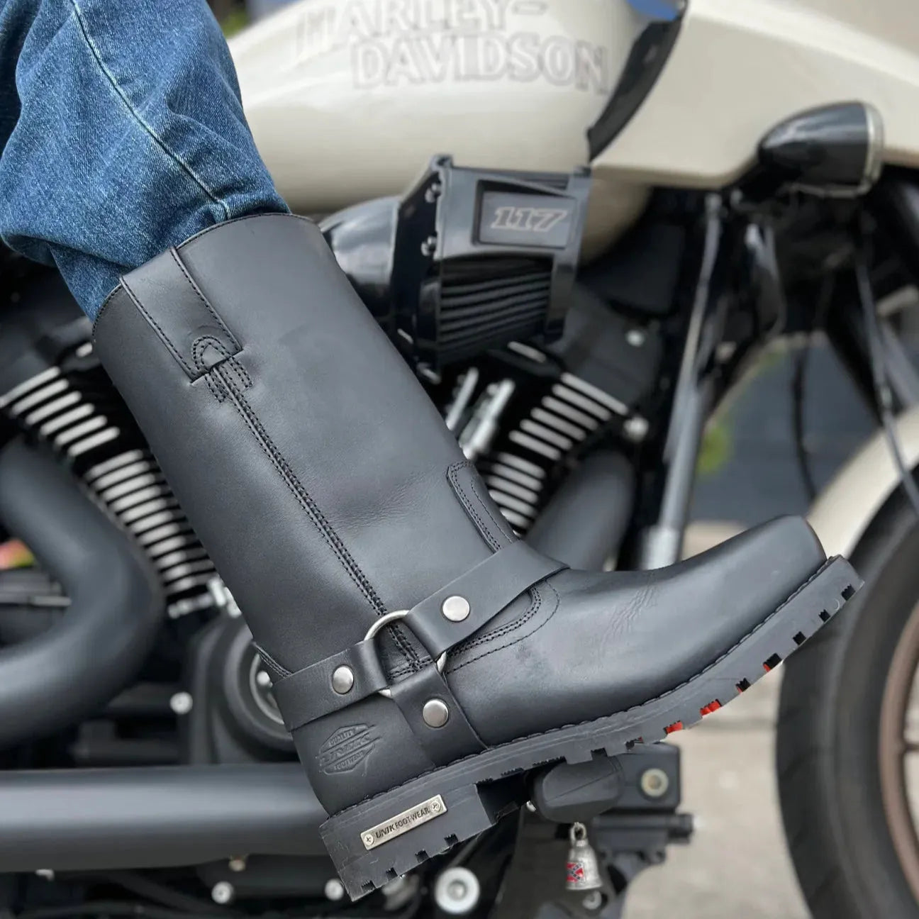 These motorcycle leather boots are crafted for the discerning rider who demands both style and functionality. Built to withstand the rigors of the open road while providing unparalleled comfort, they are a testament to quality craftsmanship and modern design.
