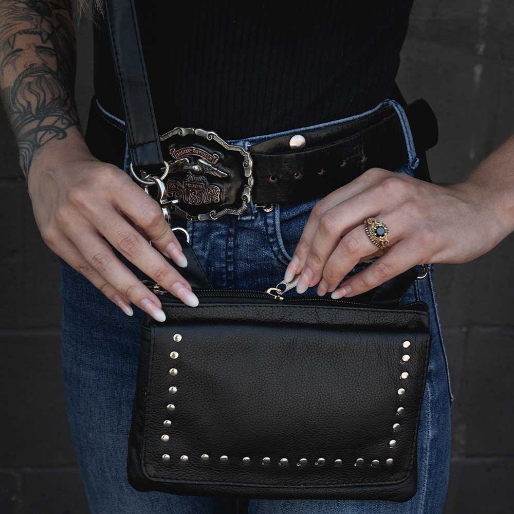 Elevate your riding gear with the Ladies Leather Clip-On Bag from Unik, meticulously crafted from luxurious cowhide leather
