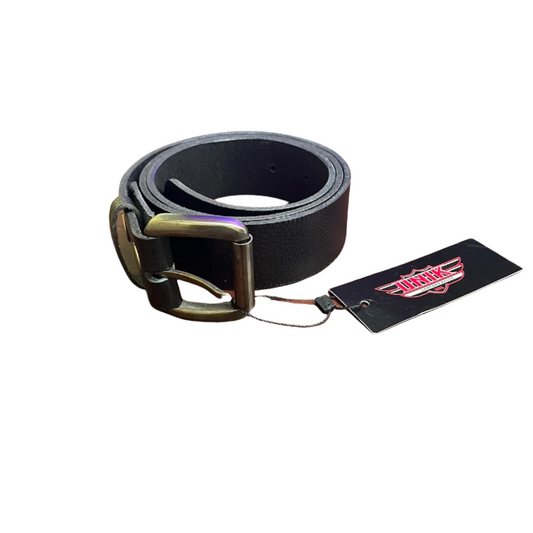 Designed with both style and function in mind, this belt features a sleek, timeless design that complements any outfit, from formal suits to casual jeans.