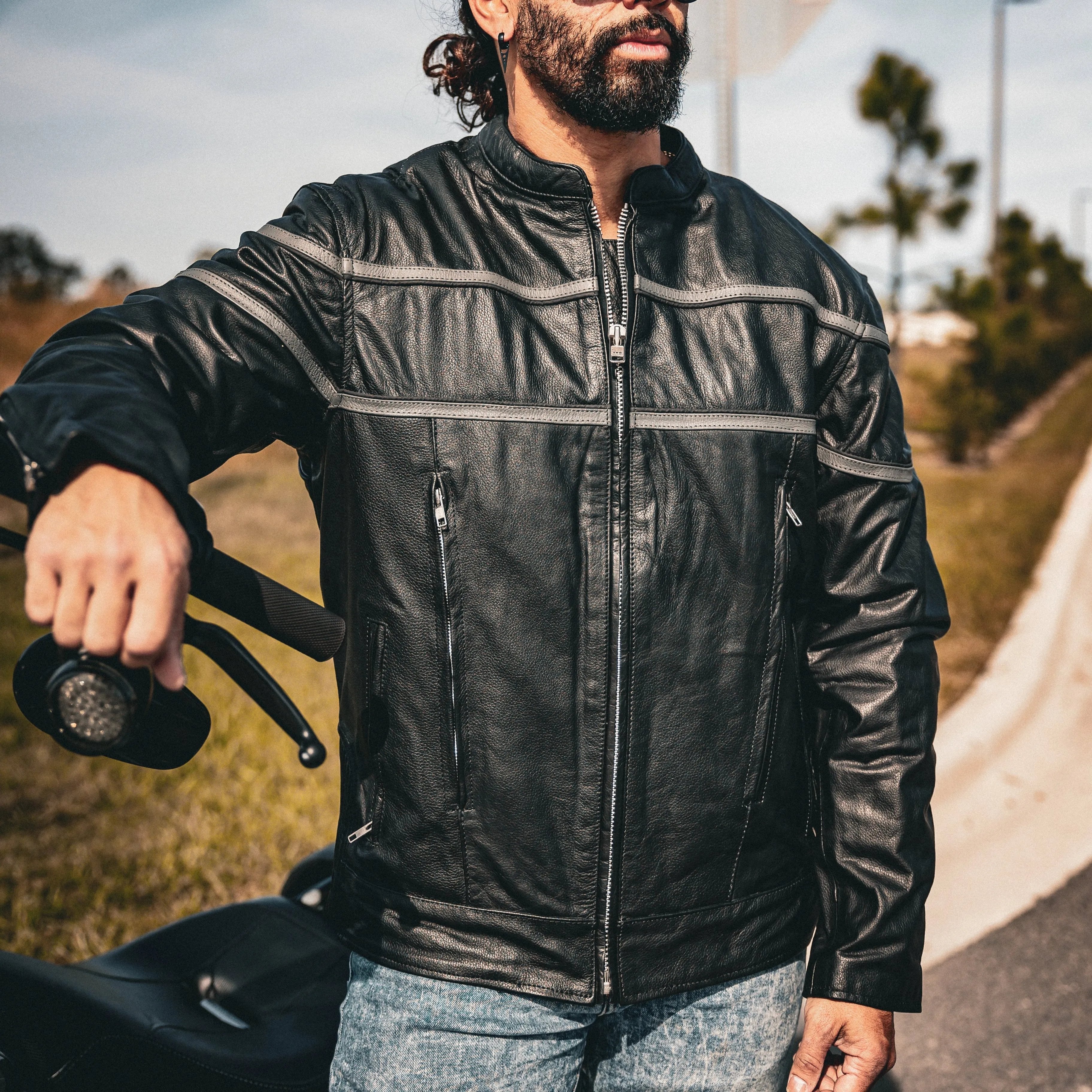 Embrace the spirit of adventure and style with the Style # 6049.16 Men's Premium Scooter Jacket, designed for motorcycle enthusiasts and urban explorers alike.