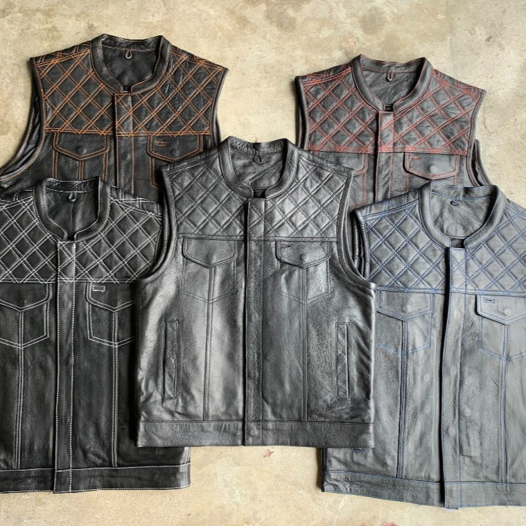 The Men's Diamond Stitch Club Vest by Unik Premium combines sophisticated design with practical features.