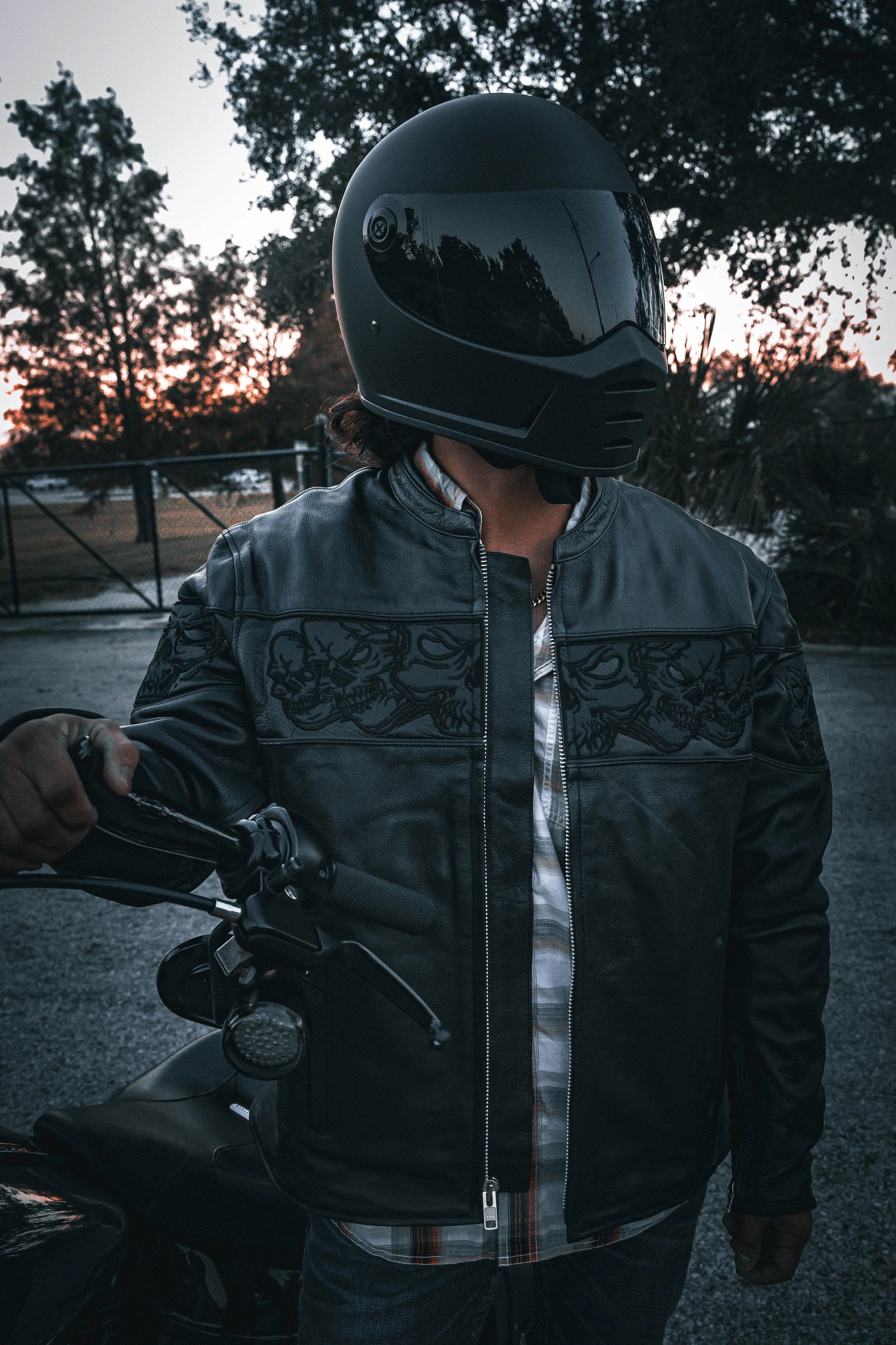 6916.00 - Mens Premium Leather Jacket - Unik International Inc