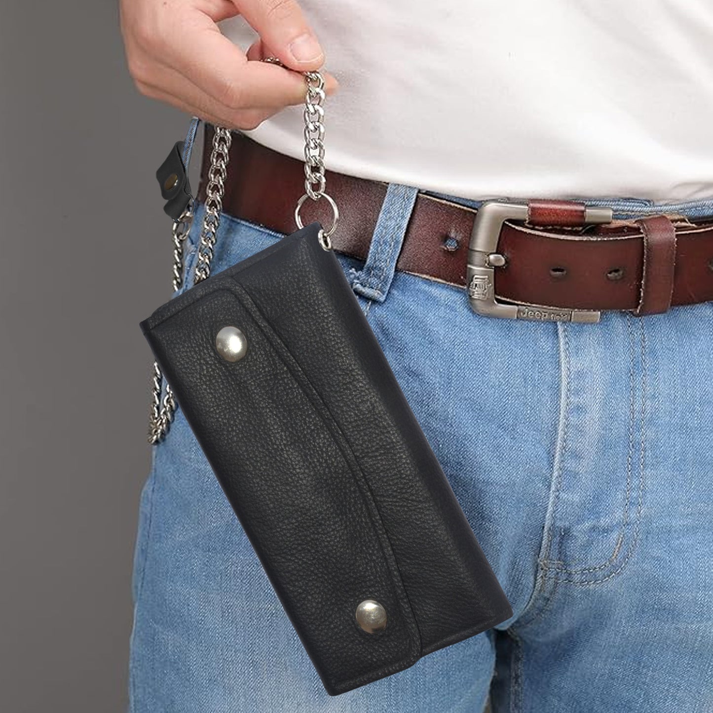  Crafted from premium leather, these wallets feature a chain attachment that adds a bold statement while securing your essentials. Ideal for motorcycle riders and enthusiasts, they offer multiple compartments for cards, cash, and coins, ensuring practicality on the go. 