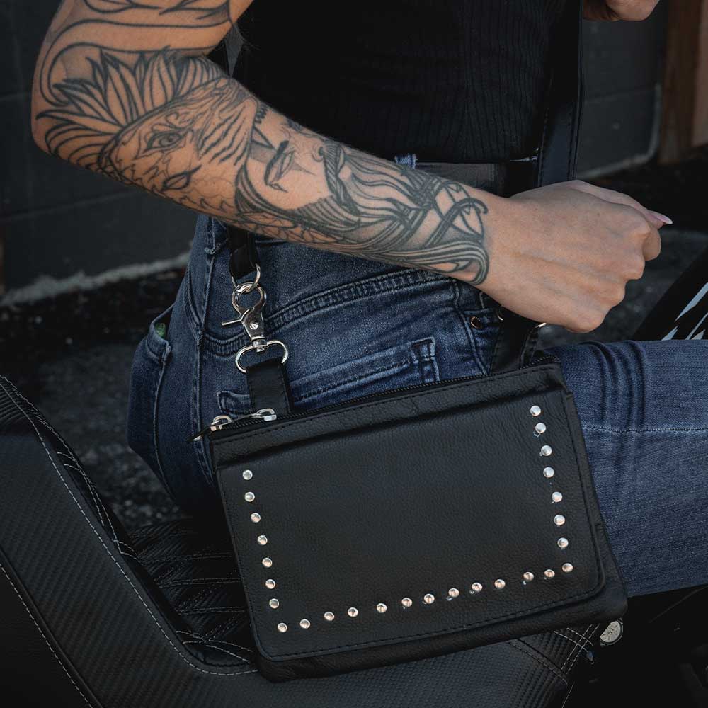 Elevate your riding gear with the Ladies Leather Clip-On Bag from Unik, meticulously crafted from luxurious cowhide leather