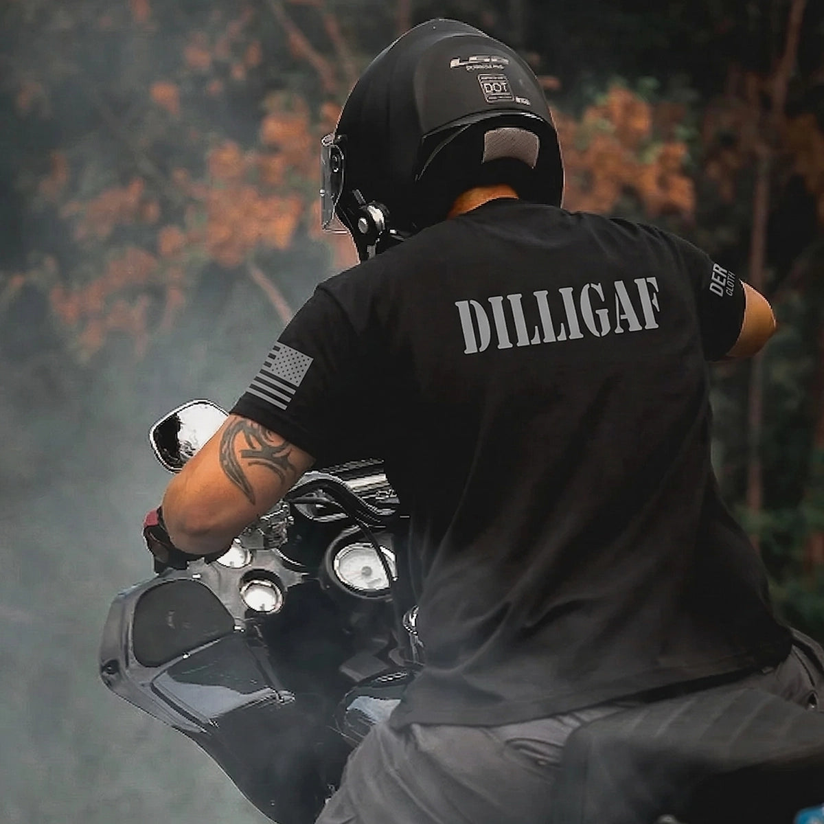 Men’s Dilligaf Graphic T-Shirt – Bold Attitude in Comfort