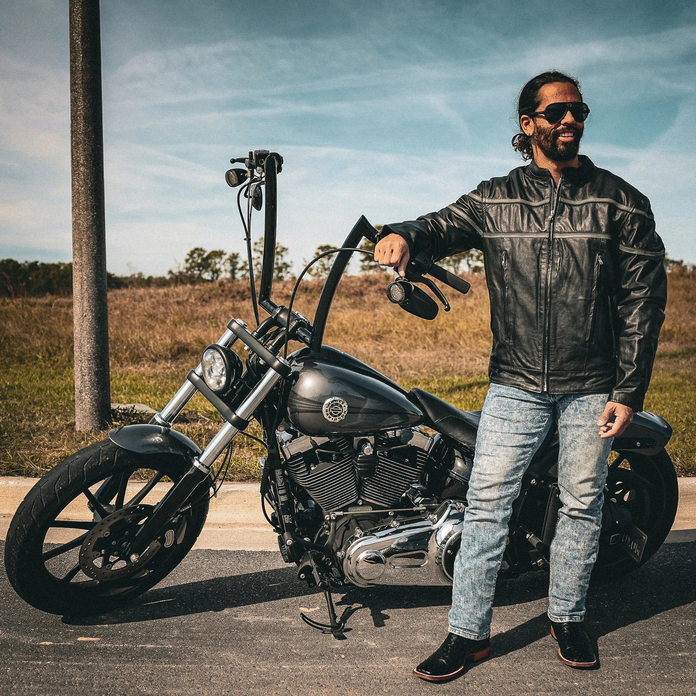 Embrace the spirit of adventure and style with the Style # 6049.16 Men's Premium Scooter Jacket, designed for motorcycle enthusiasts and urban explorers alike.