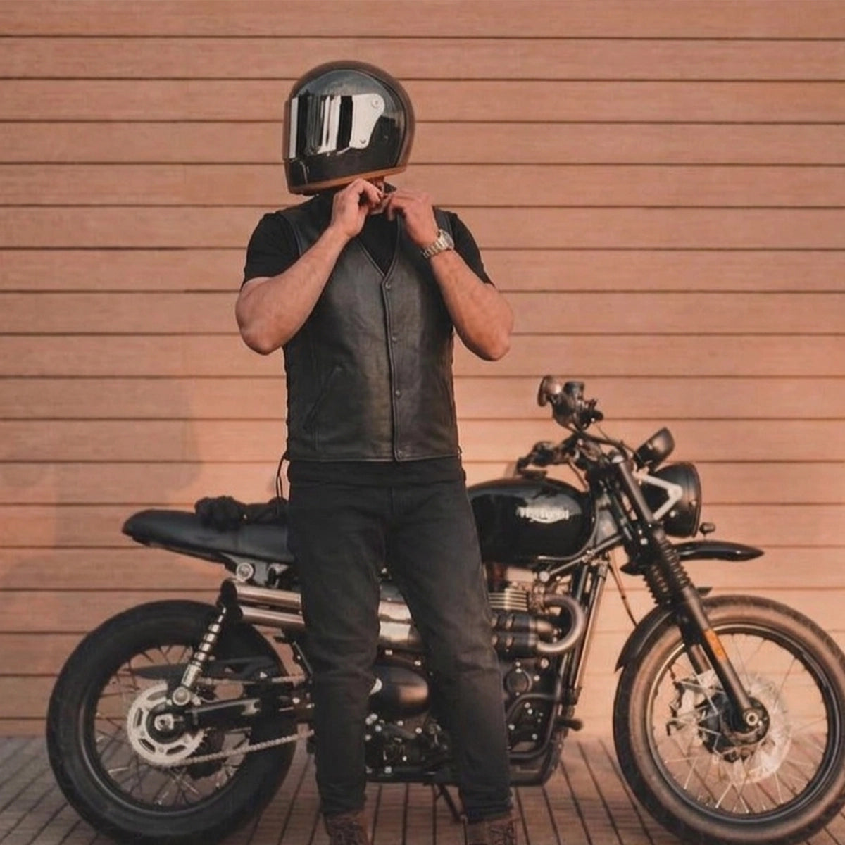 Mojave - Mens Ultra Leather Motorcycle Vest